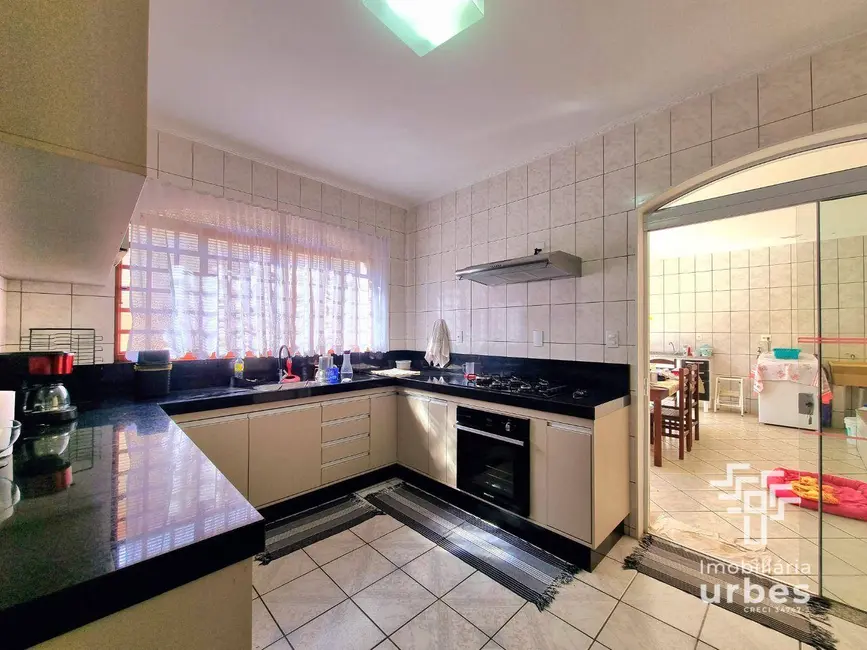 Foto 9 de Casa com 3 quartos à venda, 150m2 em Residencial Vale das Nogueiras, Americana - SP