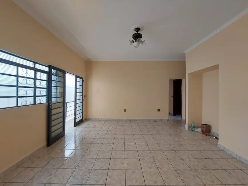 Foto 1 de Casa com 1 quarto para alugar, 200m2 em Nova Americana, Americana - SP