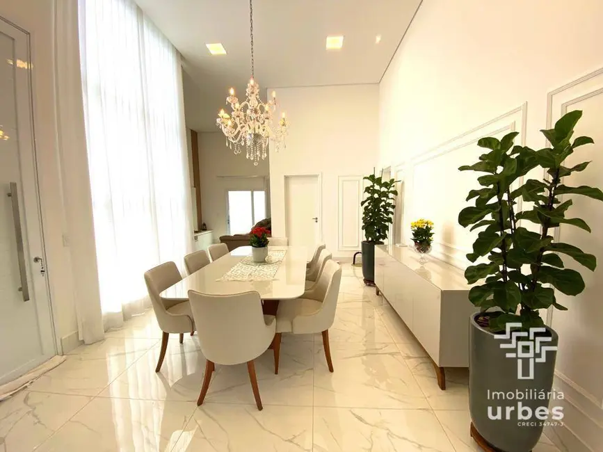 Foto 3 de Casa de Condomínio com 3 quartos à venda, 450m2 em Chácara Letônia, Americana - SP