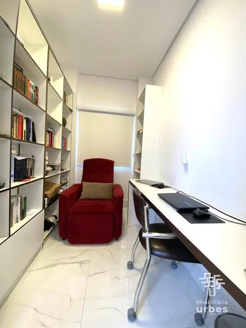 Foto 6 de Casa de Condomínio com 3 quartos à venda, 450m2 em Chácara Letônia, Americana - SP