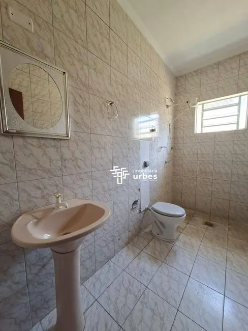Casa com 2 quartos para alugar, 100m2 em Jardim Nossa Senhora de Fátima, Nova Odessa - SP - imagem 4 Foto 4 de Casa com 2 quartos para alugar, 100m2 em Jardim Nossa Senhora de Fátima, Nova Odessa - SP