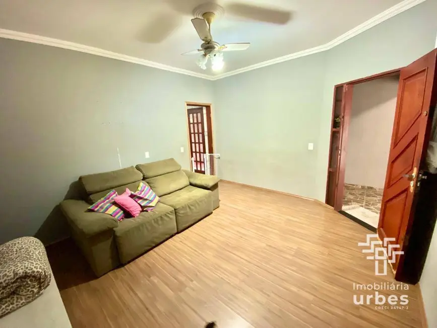 Foto 4 de Casa com 4 quartos à venda, 150m2 em Parque Nova Carioba, Americana - SP