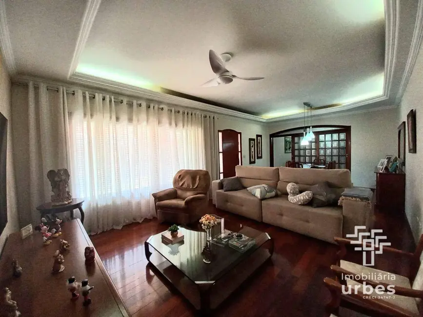 Foto 4 de Casa com 3 quartos à venda, 420m2 em Parque Novo Mundo, Americana - SP