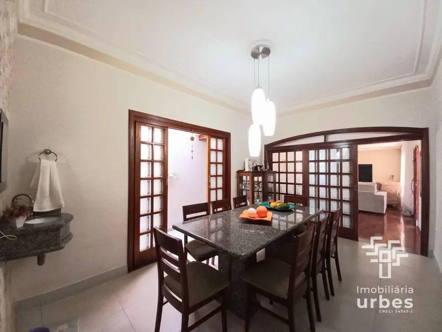 Foto 9 de Casa com 3 quartos à venda, 420m2 em Parque Novo Mundo, Americana - SP