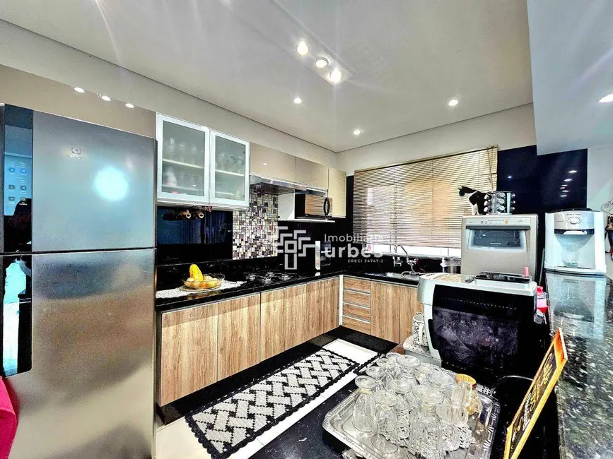 Foto 4 de Casa com 3 quartos à venda, 222m2 em Jardim Mirandola, Americana - SP