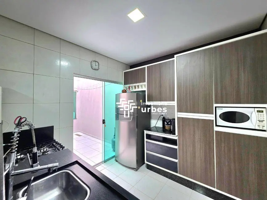 Foto 7 de Casa com 4 quartos à venda, 150m2 em Jardim Boer I, Americana - SP