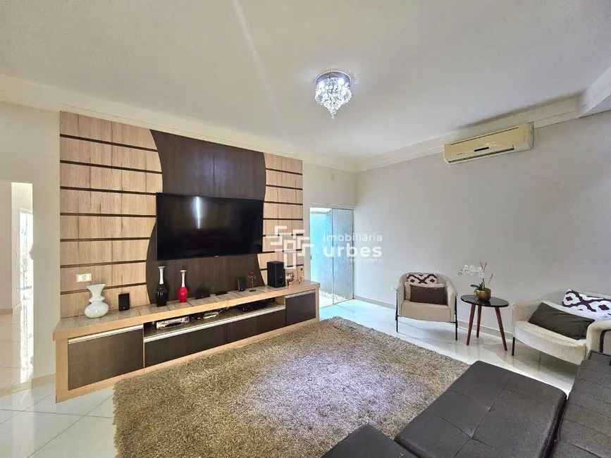 Foto 3 de Casa com 4 quartos à venda, 357m2 em Jardim São Paulo, Americana - SP