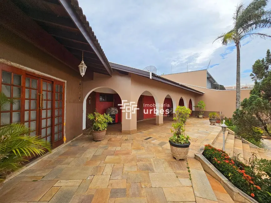 Foto 5 de Casa com 3 quartos à venda, 1211m2 em Jardim São Paulo, Americana - SP