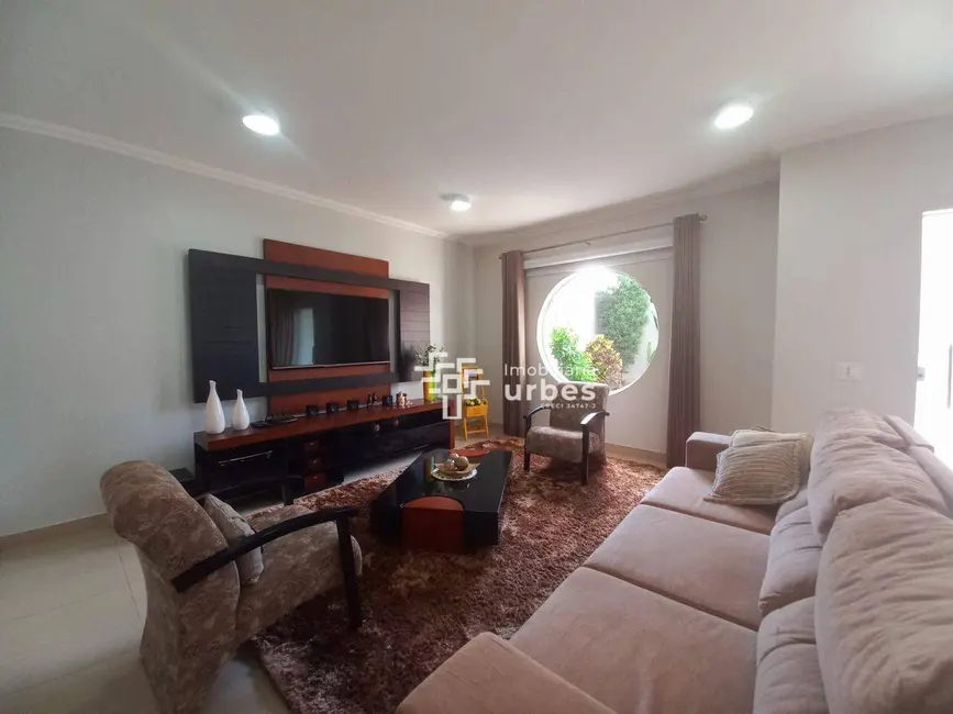 Foto 4 de Casa com 3 quartos à venda, 357m2 em Campo Limpo, Americana - SP