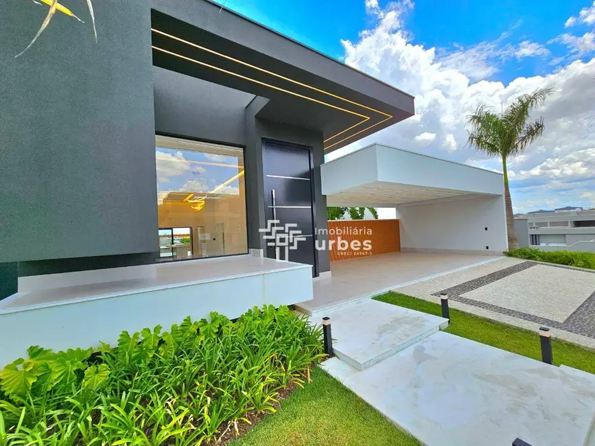 Casa de Condomínio com 4 quartos à venda, 1030m2 em Nova Odessa - SP - imagem 5 Foto 5 de Casa de Condomínio com 4 quartos à venda, 1030m2 em Nova Odessa - SP