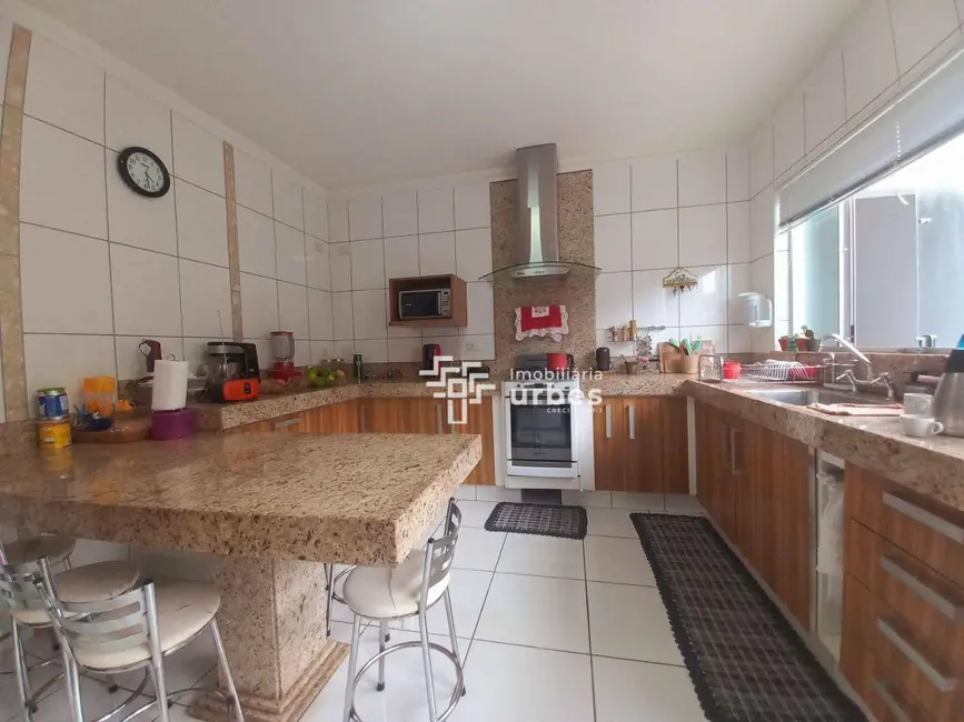 Foto 1 de Casa com 3 quartos à venda, 420m2 em Parque Novo Mundo, Americana - SP