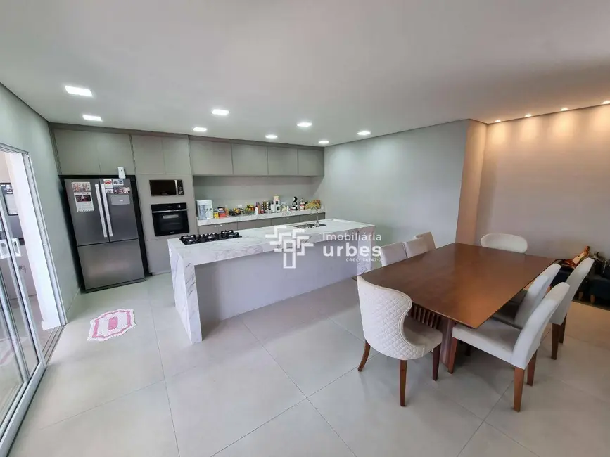 Foto 2 de Casa com 3 quartos à venda, 300m2 em Nova Odessa - SP