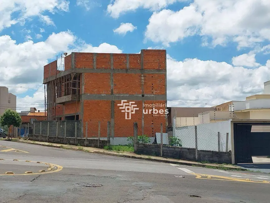 Foto 3 de Terreno / Lote à venda, 214m2 em Jardim São Paulo, Americana - SP