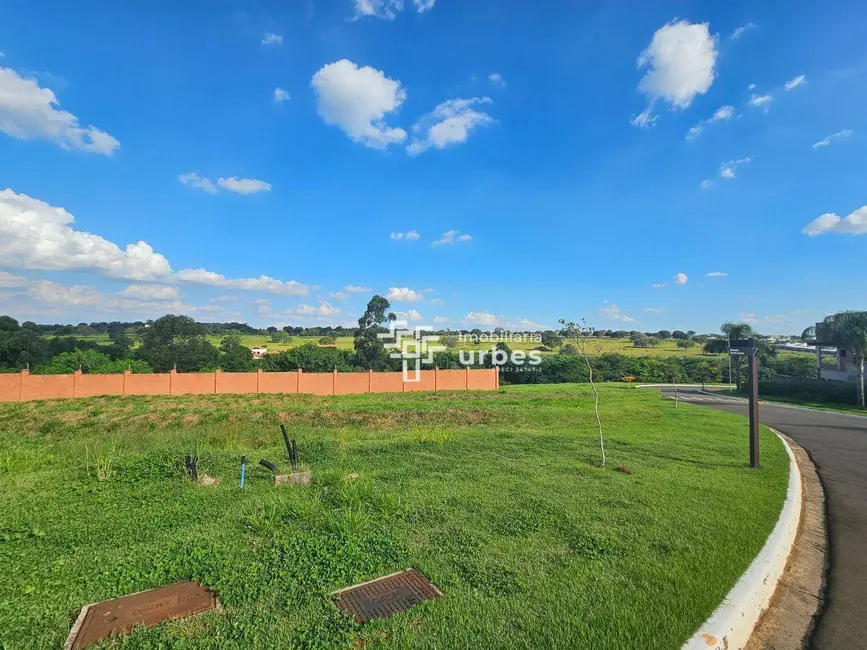 Foto 1 de Terreno / Lote à venda, 1050m2 em Nova Odessa - SP