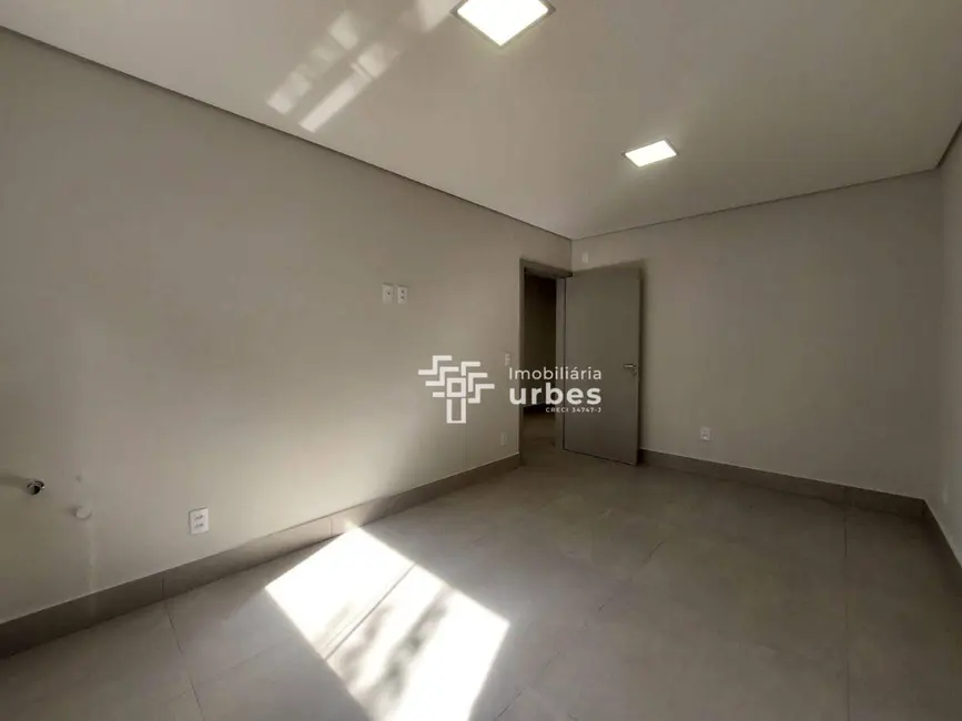 Foto 25 de Casa para alugar, 274m2 em Vila Frezzarin, Americana - SP