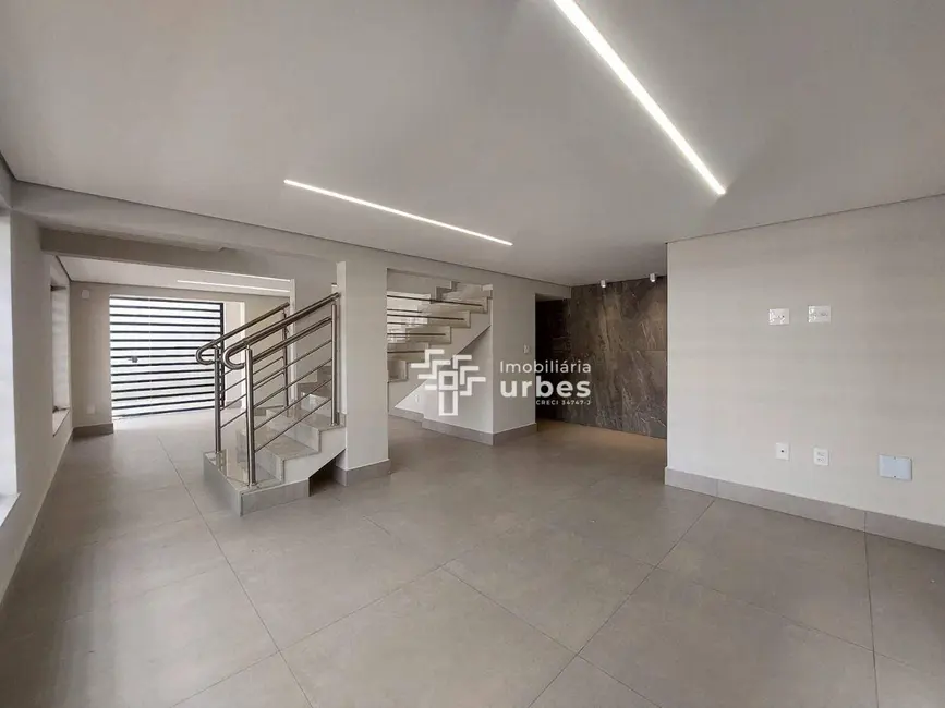 Foto 5 de Casa para alugar, 274m2 em Vila Frezzarin, Americana - SP