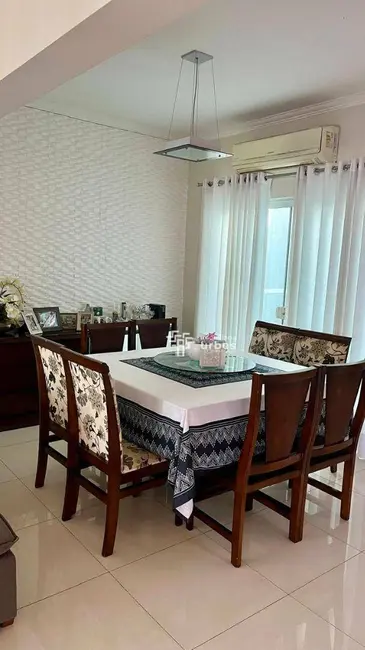 Casa com 3 quartos à venda, 200m2 em Jardim da Alvorada, Nova Odessa - SP - imagem 4 Foto 4 de Casa com 3 quartos à venda, 200m2 em Jardim da Alvorada, Nova Odessa - SP