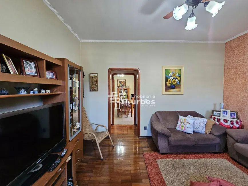 Foto 4 de Casa com 3 quartos à venda, 300m2 em Jardim São Paulo, Americana - SP