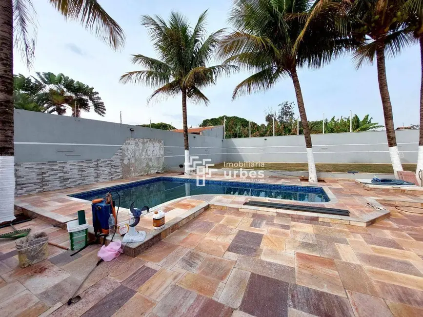 Foto 3 de Chácara com 4 quartos à venda, 1000m2 em Chácara Letônia, Americana - SP