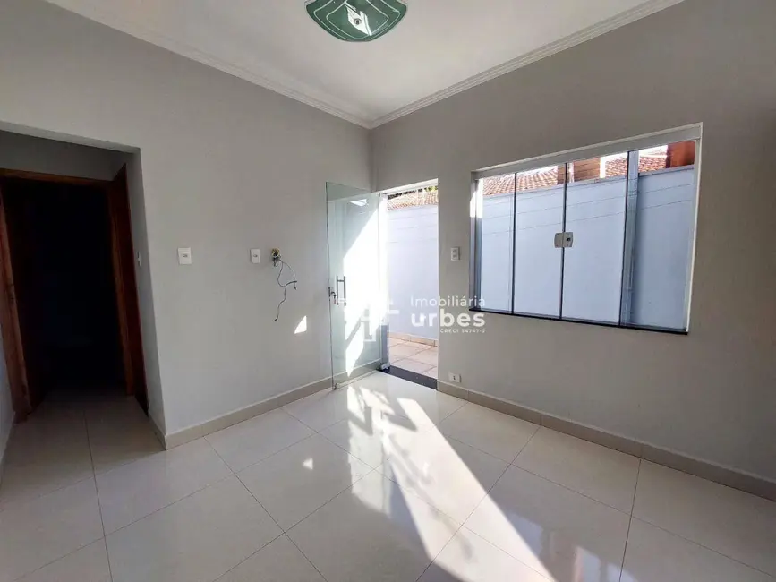 Casa com 1 quarto para alugar, 150m2 em Cidade Jardim II, Americana - SP - imagem 2 Foto 2 de Casa com 1 quarto para alugar, 150m2 em Cidade Jardim II, Americana - SP
