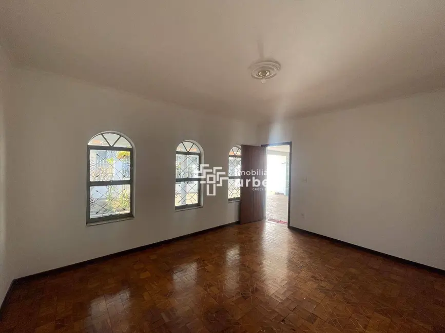 Casa com 3 quartos à venda, 260m2 em Chácara Machadinho I, Americana - SP - imagem 4 Foto 4 de Casa com 3 quartos à venda, 260m2 em Chácara Machadinho I, Americana - SP