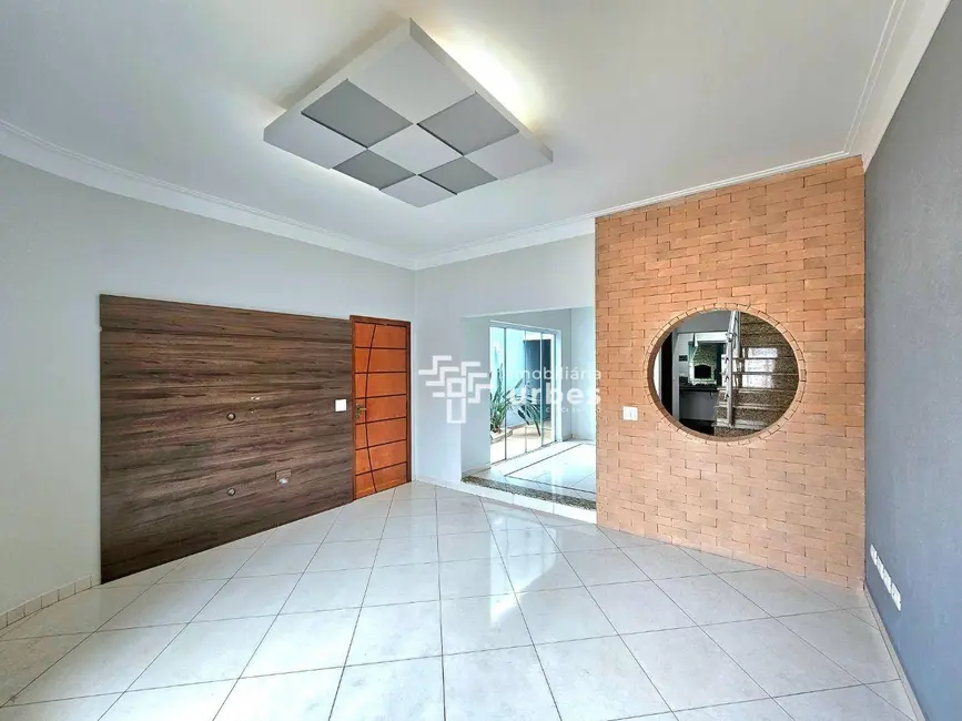 Foto 4 de Casa com 3 quartos à venda, 150m2 em Parque Universitário, Americana - SP