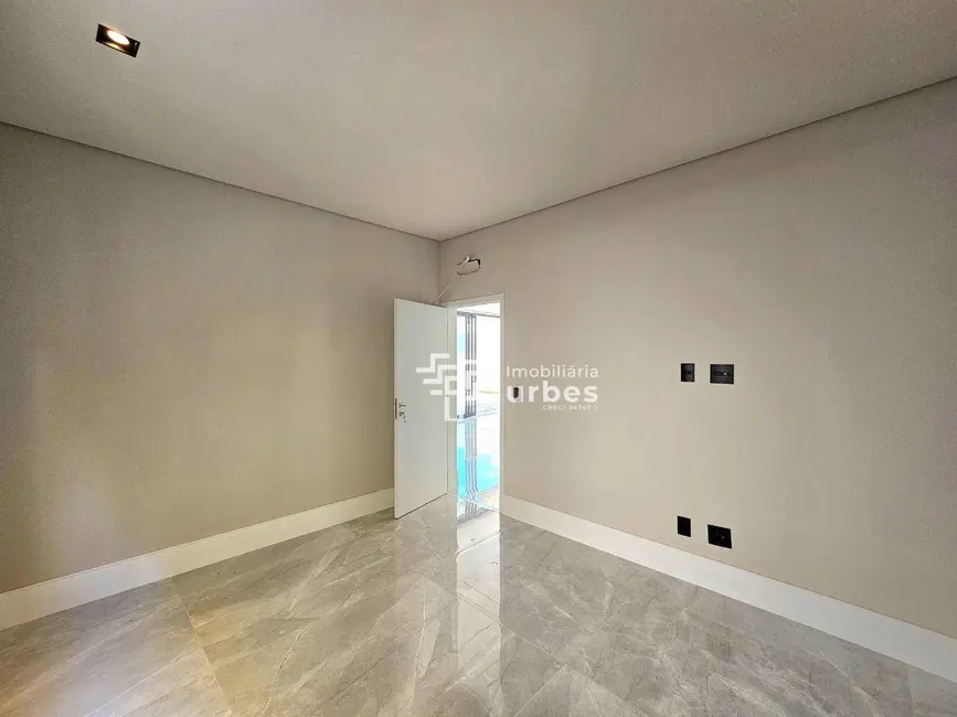 Foto 26 de Casa com 4 quartos para alugar, 615m2 em Jardim América, Paulinia - SP