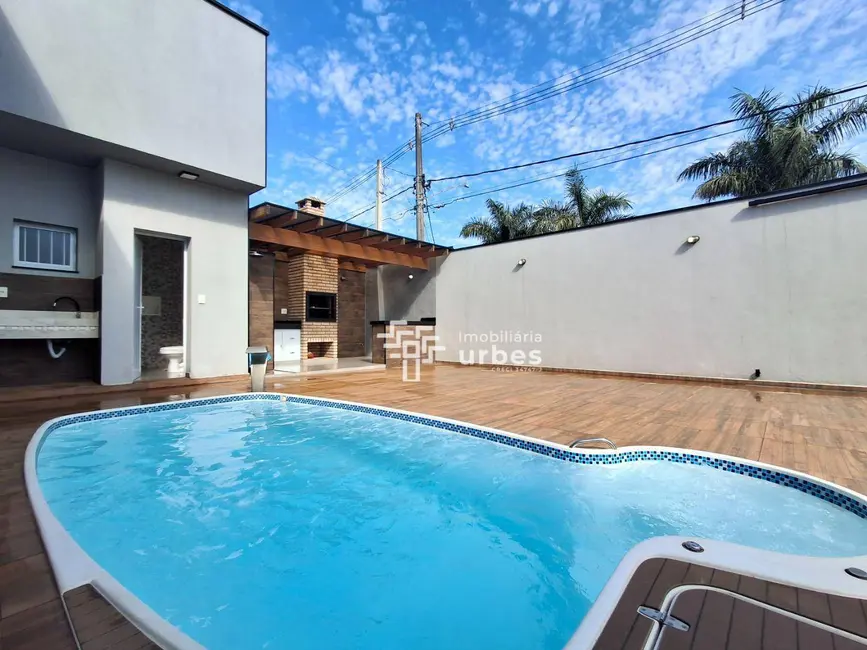 Casa com 3 quartos à venda, 315m2 em Jardim Maria Helena, Nova Odessa - SP - imagem 1 Foto 1 de Casa com 3 quartos à venda, 315m2 em Jardim Maria Helena, Nova Odessa - SP