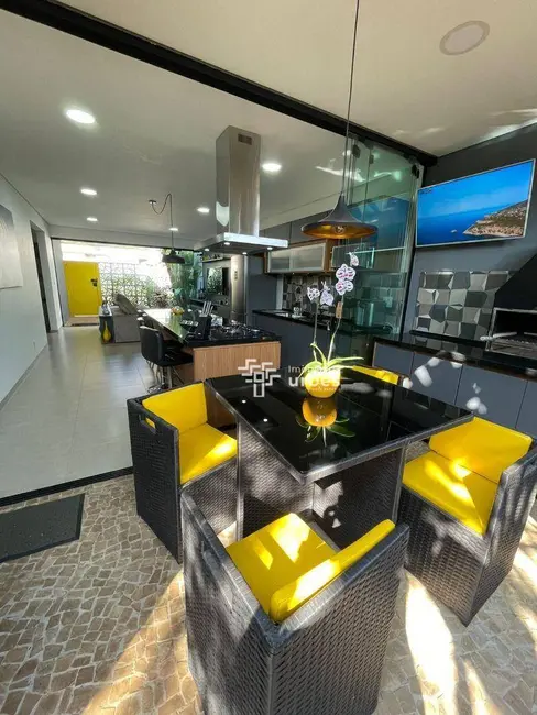 Foto 5 de Casa de Condomínio com 3 quartos à venda, 250m2 em Sumare - SP