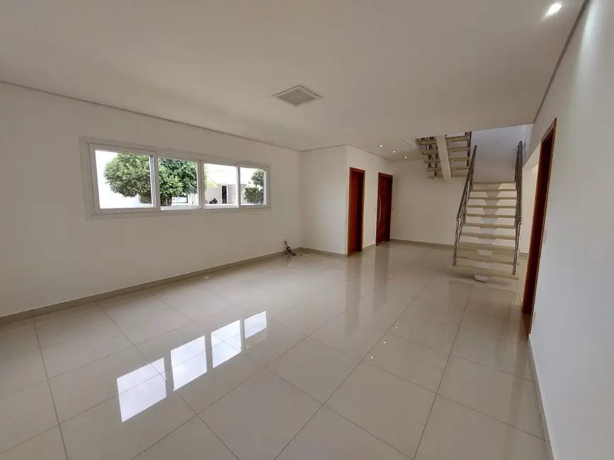 Casa de Condomínio com 4 quartos para alugar, 375m2 em Jardim Trípoli, Americana - SP - imagem 5 Foto 5 de Casa de Condomínio com 4 quartos para alugar, 375m2 em Jardim Trípoli, Americana - SP