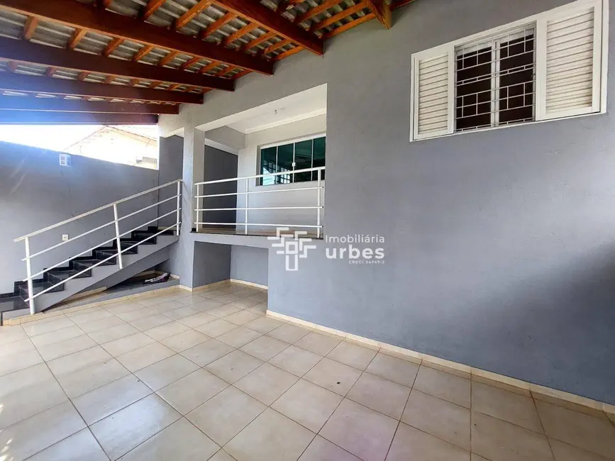 Foto 1 de Casa com 3 quartos para alugar, 280m2 em Jardim São Paulo, Americana - SP