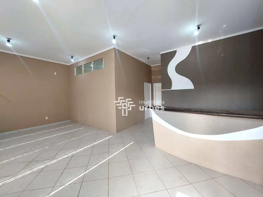 Foto 2 de Casa para alugar, 350m2 em Vila Medon, Americana - SP