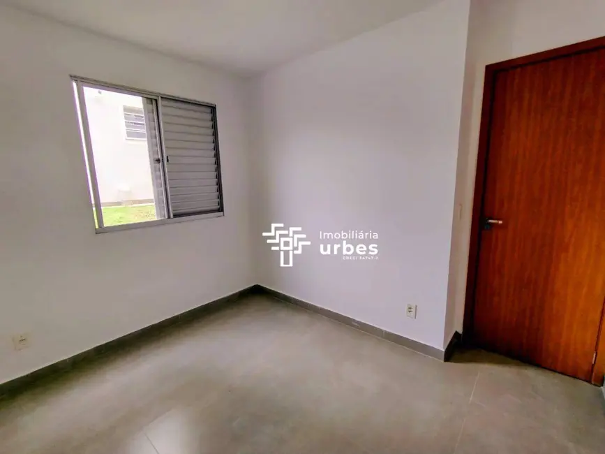 Foto 3 de Apartamento com 2 quartos à venda, 52m2 em Jardim Mirandola, Americana - SP