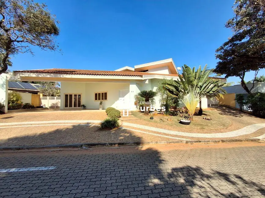 Casa com 3 quartos para alugar, 1474m2 em Vale das Paineiras, Americana - SP - imagem 2 Foto 2 de Casa com 3 quartos para alugar, 1474m2 em Vale das Paineiras, Americana - SP