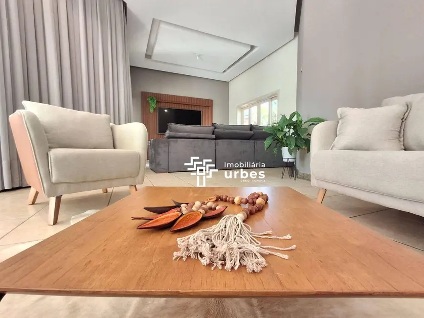 Casa com 3 quartos para alugar, 1474m2 em Vale das Paineiras, Americana - SP - imagem 5 Foto 5 de Casa com 3 quartos para alugar, 1474m2 em Vale das Paineiras, Americana - SP