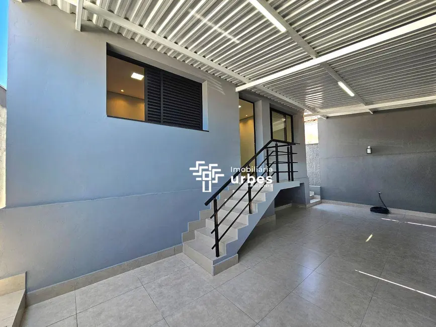 Foto 2 de Casa com 3 quartos para alugar, 260m2 em Nova Americana, Americana - SP