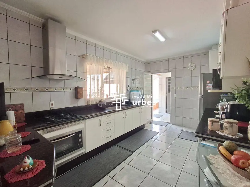 Foto 7 de Casa com 3 quartos à venda, 357m2 em Parque Residencial Francisco Lopes Iglesia, Nova Odessa - SP