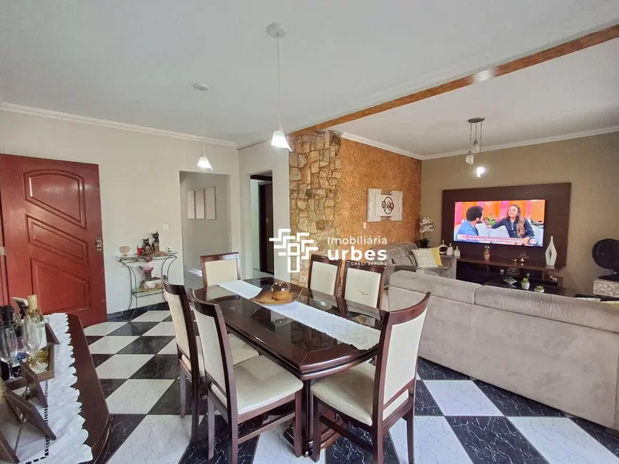 Foto 3 de Casa com 3 quartos à venda, 357m2 em Parque Residencial Francisco Lopes Iglesia, Nova Odessa - SP