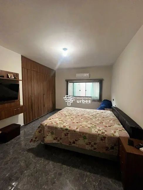 Casa com 3 quartos à venda, 200m2 em Nova Odessa - SP - imagem 8 Foto 8 de Casa com 3 quartos à venda, 200m2 em Nova Odessa - SP