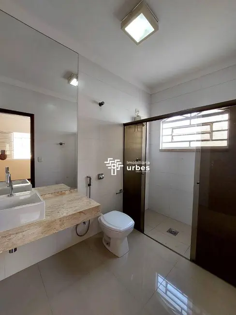 Foto 15 de Casa para alugar, 363m2 em Vila Santa Maria, Americana - SP