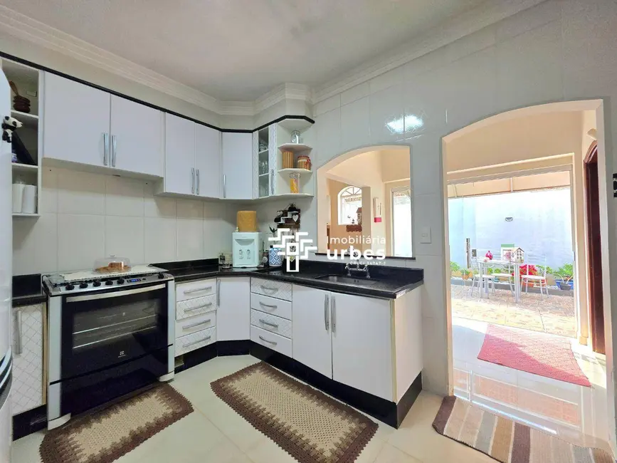 Foto 6 de Casa com 3 quartos à venda, 365m2 em Vila Belvedere, Americana - SP