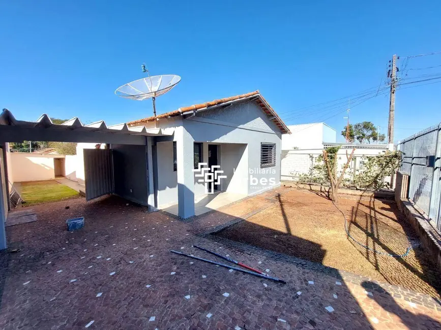 Foto 1 de Casa com 2 quartos para alugar, 396m2 em Vila Santa Catarina, Americana - SP
