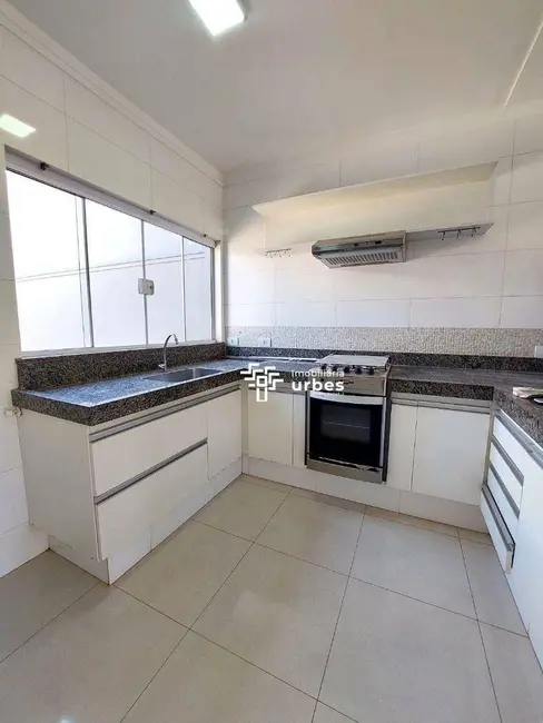 Foto 6 de Casa com 3 quartos para alugar, 150m2 em Jardim Terramérica II, Americana - SP