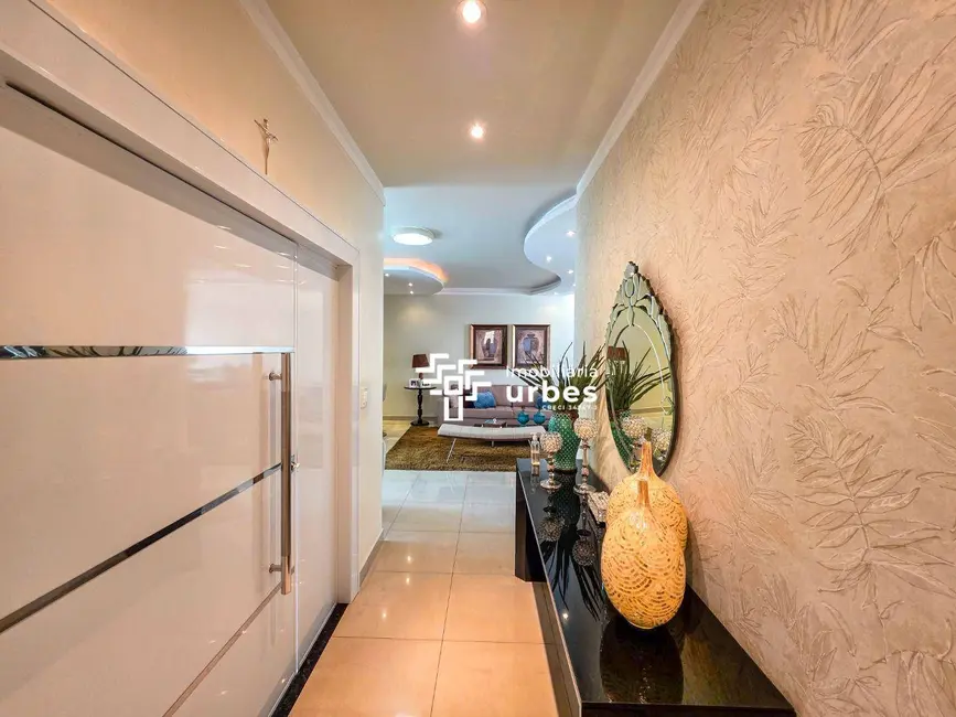 Casa com 3 quartos à venda e para alugar, 390m2 em Vila Nossa Senhora de Fátima, Americana - SP - imagem 5 Foto 5 de Casa com 3 quartos à venda e para alugar, 390m2 em Vila Nossa Senhora de Fátima, Americana - SP