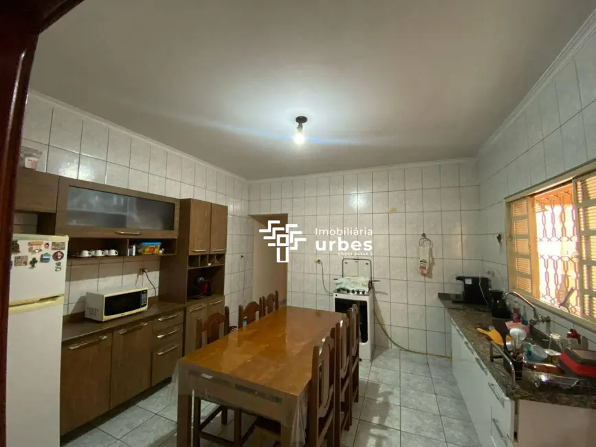 Foto 2 de Casa com 2 quartos à venda, 150m2 em Parque Gramado, Americana - SP