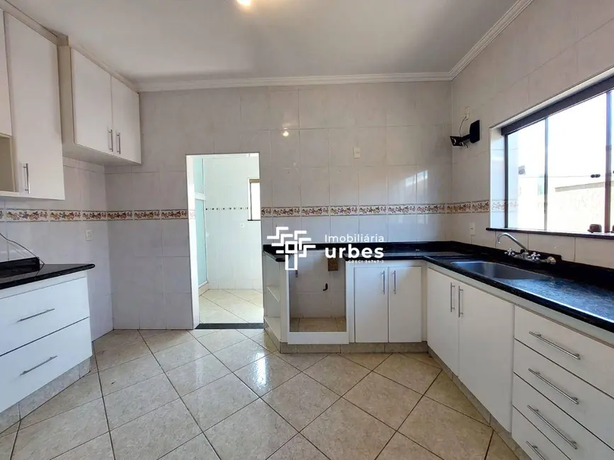 Foto 7 de Casa com 3 quartos para alugar, 187m2 em Jardim Glória, Americana - SP