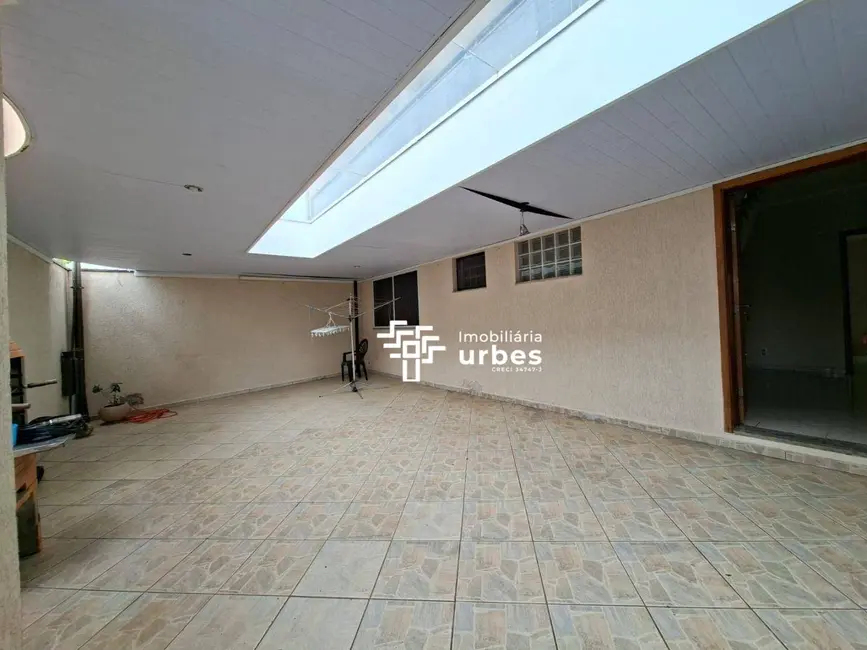 Casa com 4 quartos para alugar, 172m2 em Nova Americana, Americana - SP - imagem 2 Foto 2 de Casa com 4 quartos para alugar, 172m2 em Nova Americana, Americana - SP