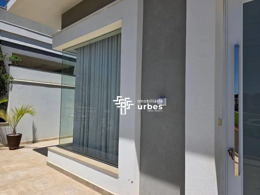 Casa de Condomínio com 3 quartos para alugar, 450m2 em Chácara Letônia, Americana - SP - imagem 5 Foto 5 de Casa de Condomínio com 3 quartos para alugar, 450m2 em Chácara Letônia, Americana - SP