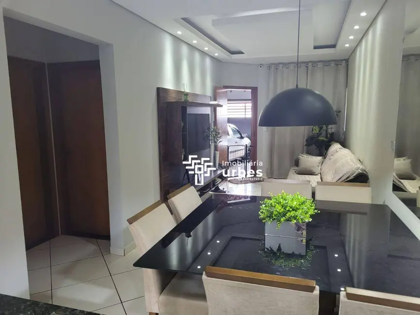 Foto 1 de Casa com 3 quartos à venda, 180m2 em Jardim das Orquídeas, Americana - SP