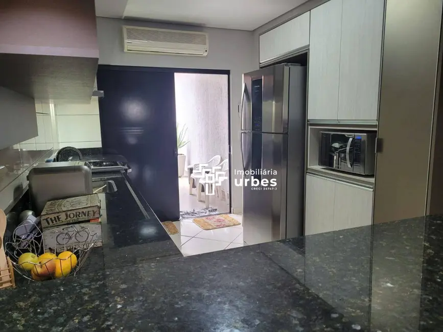 Foto 4 de Casa com 3 quartos à venda, 180m2 em Jardim das Orquídeas, Americana - SP